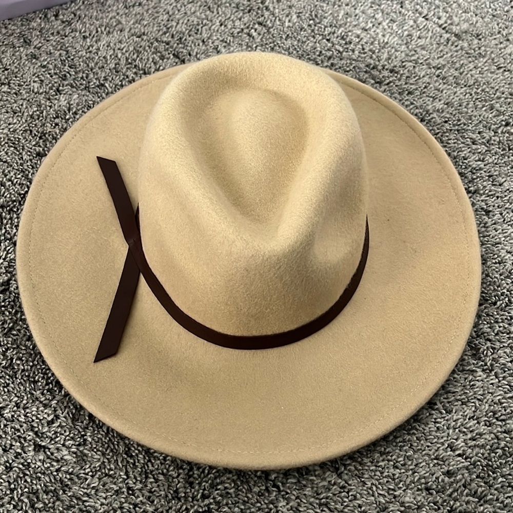 Women's Tan Hat - Picture 3 of 3